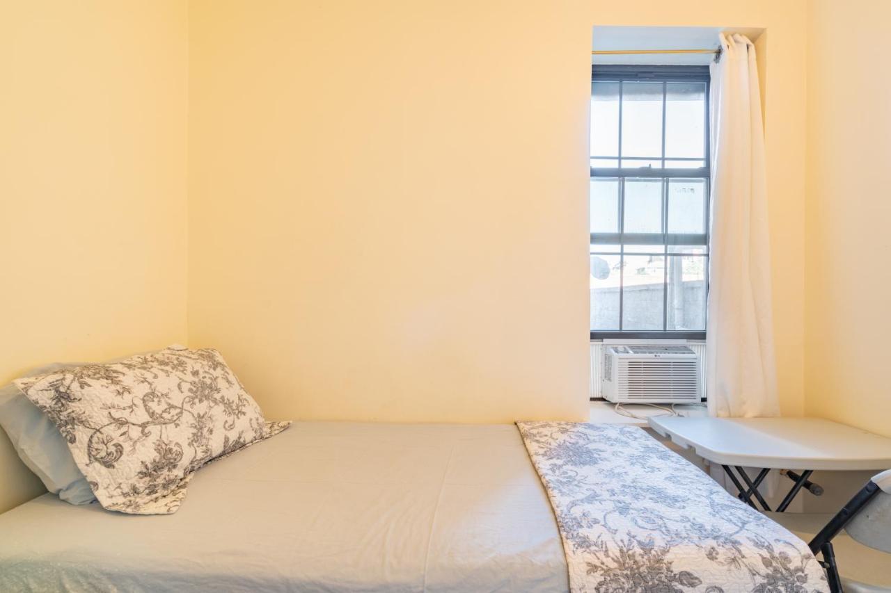 Empire Blvd Guest House ニューヨーク エクステリア 写真